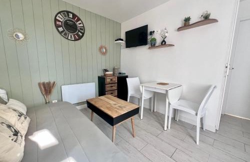 Vandre Apartment | Cabane au Bord du Lac - Les Jardins de Vandré - Parc Jeux Tennis Spa Nature - IDEAL FAMILLE