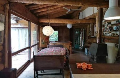 Malbosc Cabin | Cabane en Rondin de Bois Brut "isba" en Ardèche