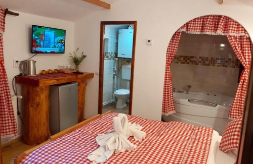 Oestii Paminteni Other | CABANUTE si CAMPING DRACULA