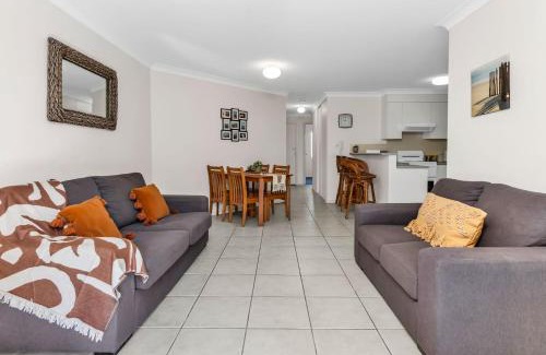 Bogangar Apartment | Cabarita Beachfront Poolside 23