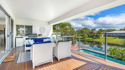 Bogangar House | Cabarita Reef House - Pool, Lake, Beach & AC!