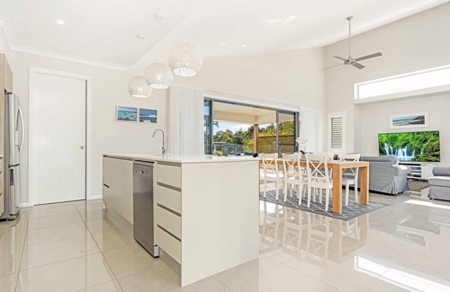 Bogangar House | Cabarita Reef House - Mineral Pool, River & Beach!