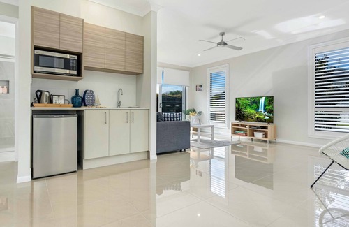 Bogangar House | Cabarita Reef House - Mineral Pool, River & Beach!