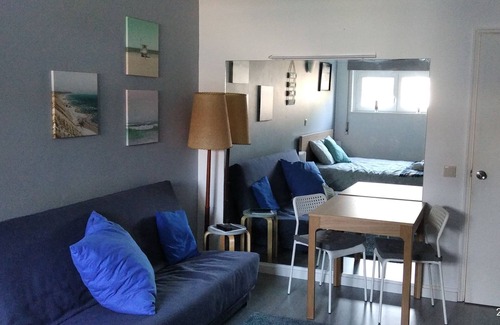Viana do Castelo Cabin | Cabedelo Seaside Guesthouse - WIND ROOM