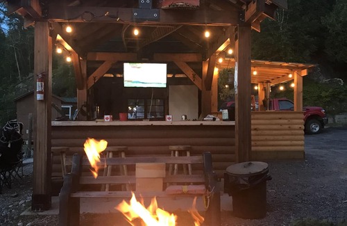 Sioux Narrows Nestor Falls Cabin | Cabin 6 Lakeview, Shared Sauna-Hot Tub Patio, Lake Tours, Boat Rental.