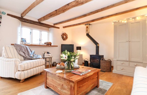Saltash Cottage | Cabin ∙ 1 bedroom ∙ 2 guests