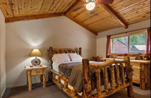 Lowman House | Cabin 1 at Southfork Lodge- sleeps up to 2