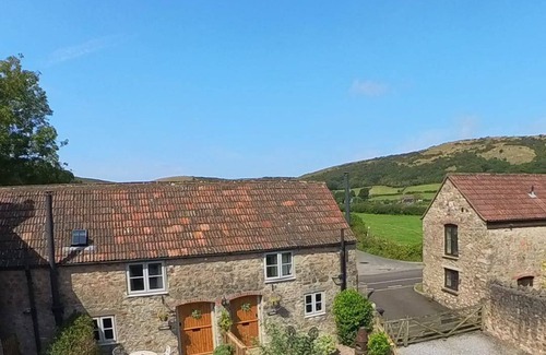 Axbridge Cottage | Cabin ∙ 1 bedroom ∙ 2 guests