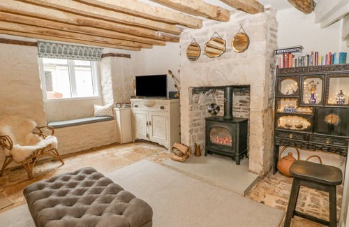 Minchinhampton Cottage | Cabin ∙ 1 bedroom ∙ 2 guests
