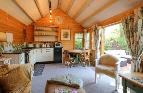 Irstead Cottage | Cabin ∙ 1 bedroom ∙ 2 guests