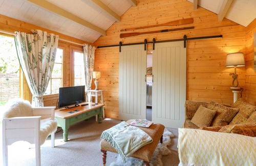 Irstead Cottage | Cabin ∙ 1 bedroom ∙ 2 guests