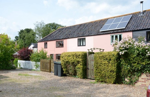 Fressingfield Cottage | Cabin ∙ 1 bedroom ∙ 2 guests