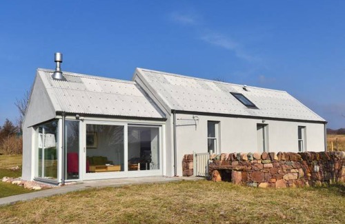 The Hebrides Cottage | Cabin ∙ 1 bedroom ∙ 2 guests
