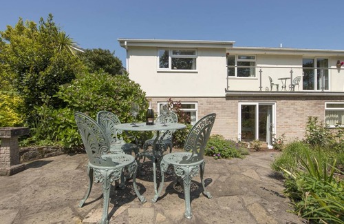 Dawlish Cottage | Cabin ∙ 1 bedroom ∙ 2 guests