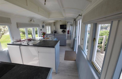 Aberporth Cottage | Cabin ∙ 1 bedroom ∙ 2 guests
