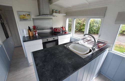 Aberporth Cottage | Cabin ∙ 1 bedroom ∙ 2 guests