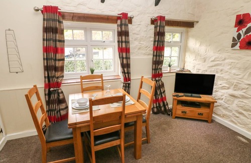 Llys Y Fran Cottage | Cabin ∙ 1 bedroom ∙ 2 guests