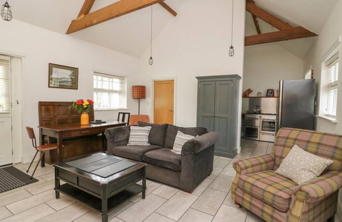 Trawscoed Cottage | Cabin ∙ 1 bedroom ∙ 2 guests