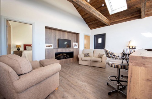 Mount Murray Cottage | Cabin ∙ 1 bedroom ∙ 2 guests