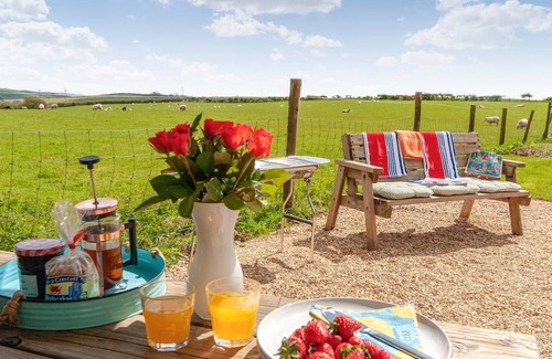 Stackpole Cottage | Cabin ∙ 1 bedroom ∙ 3 guests