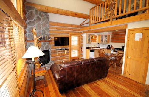 Greer Cabin | Cabin ∙ 1 bedroom ∙ 4 guests