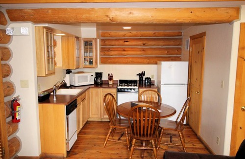 Greer Cabin | Cabin ∙ 1 bedroom ∙ 4 guests