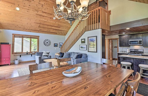Nekoosa Cabin | Cabin 1 Mi to Sand Valley, 1 Block to Beach