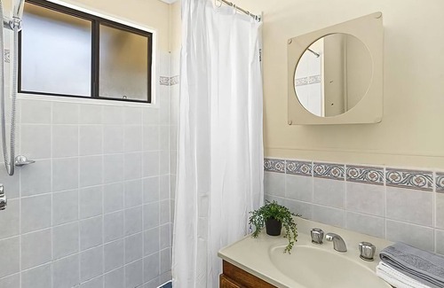 Mylestom Cabin | Cabin 1 – The Suite. Relax in comfort and get back to nature in 1 of 4 waterside Cabins