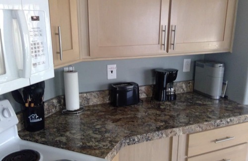 Los Fresnos Cabin | Cabin 1 with Inclusive Resort Amenities - Cabin with Inclusive Resort Amenities