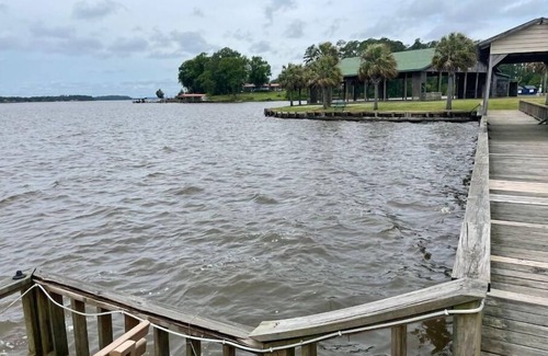 Negreet Cabin | Cabin 16 at Tranquility Bay Resort