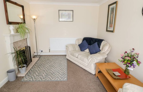 Ashby-de-la-Zouch Cottage | Cabin ∙ 2 bedrooms ∙ 3 guests