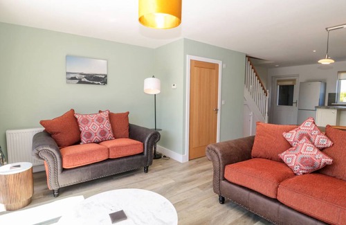 Newton by the Sea Cottage | Cabin ∙ 2 bedrooms ∙ 4 guests