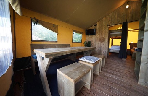 Municipality of Langedijk Cabin | Cabin ∙ 2 bedrooms ∙ 6 guests