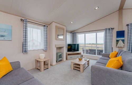Llansantffraed Cottage | Cabin ∙ 2 bedrooms ∙ 4 guests
