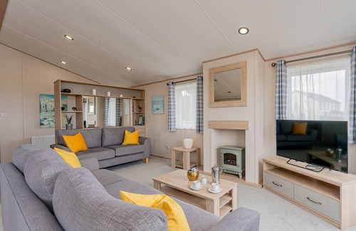 Llansantffraed Cottage | Cabin ∙ 2 bedrooms ∙ 4 guests