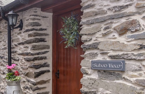 Gwynedd- Snowdonia Cottage | Cabin ∙ 2 bedrooms ∙ 4 guests