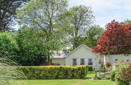 Maenporth Cottage | Cabin ∙ 2 bedrooms ∙ 4 guests