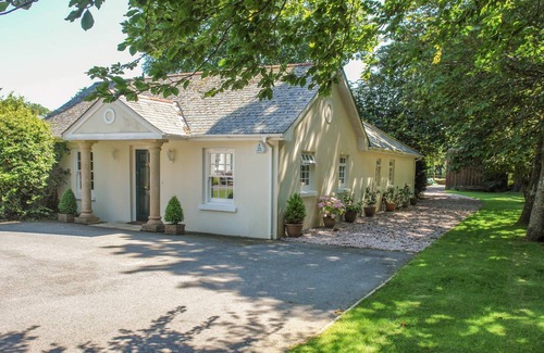 Maenporth Cottage | Cabin ∙ 2 bedrooms ∙ 4 guests