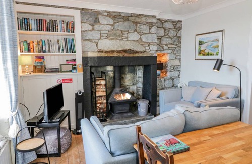 Port William Cottage | Cabin ∙ 2 bedrooms ∙ 3 guests