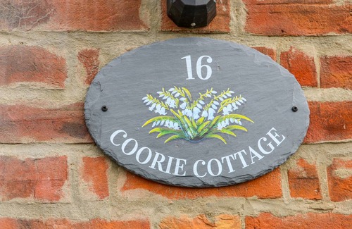Martham Cottage | Cabin ∙ 2 bedrooms ∙ 4 guests
