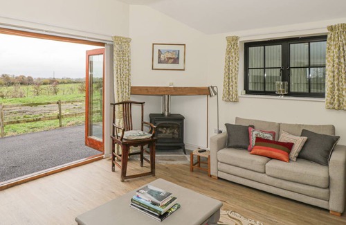 West Knoyle Cottage | Cabin ∙ 2 bedrooms ∙ 4 guests