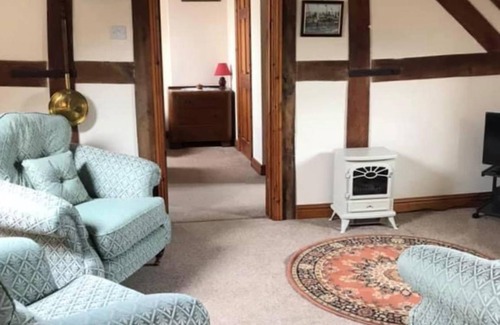 Boraston Cottage | Cabin ∙ 2 bedrooms ∙ 4 guests