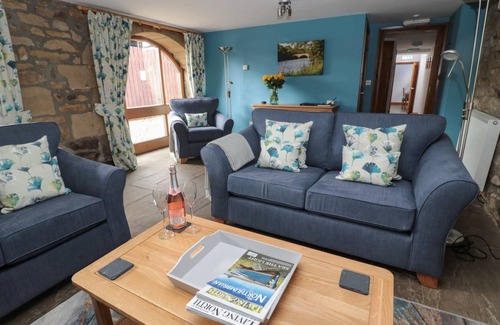 Bellingham Cottage | Cabin ∙ 2 bedrooms ∙ 4 guests