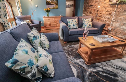 Bellingham Cottage | Cabin ∙ 2 bedrooms ∙ 4 guests