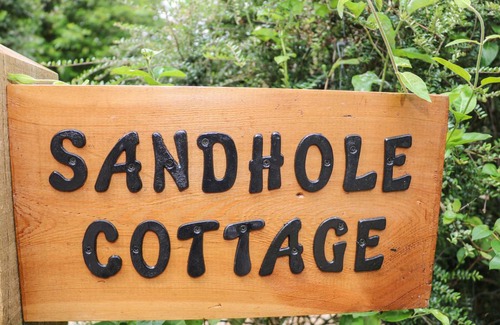 Five Oak Green Cottage | Cabin ∙ 2 bedrooms ∙ 4 guests