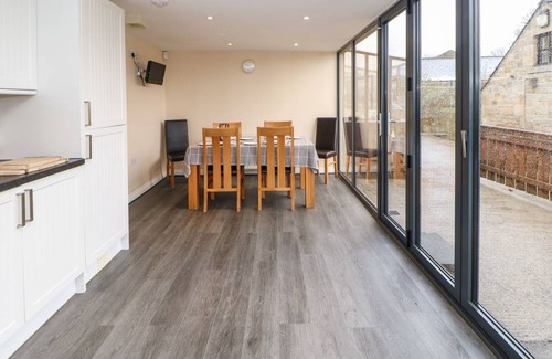 Heddon-on-the-Wall Cottage | Cabin ∙ 2 bedrooms ∙ 4 guests