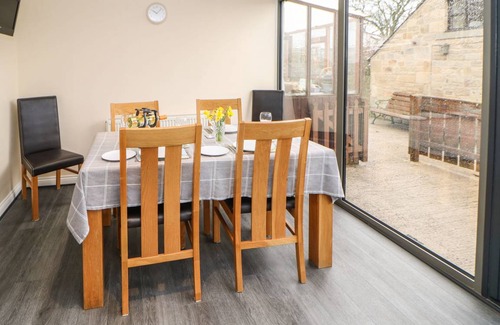 Heddon-on-the-Wall Cottage | Cabin ∙ 2 bedrooms ∙ 4 guests