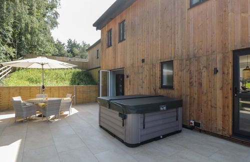 Lytchett Matravers Cottage | Cabin ∙ 2 bedrooms ∙ 6 guests