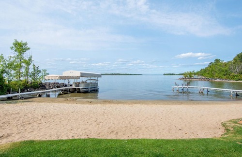Longville Cabin | Cabin 2, Lien's Resort, Up North Cabin on Leech Lake, Fishing, Swimming, Boating