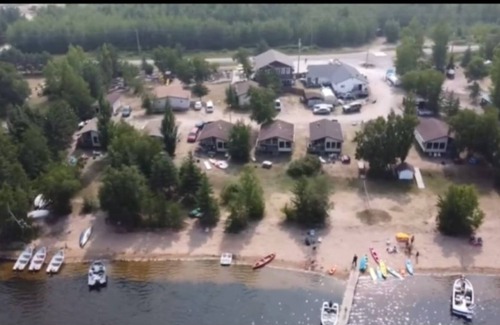Lac du Bonnet Cabin | Cabin 2 - "Sugar Shores" Beach Front & Fire pit